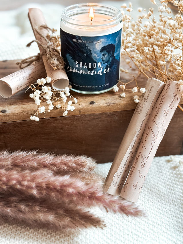 Sojawachskerze Shadow Commander - inspiriert von Xaden Riorson - 210 g